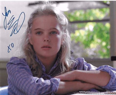 erika eleniak et|E.T.: The Extra.